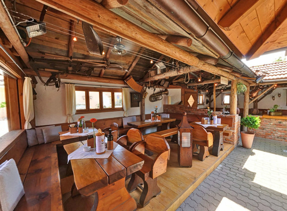 Hotel-Restaurant Gasthaus Bonimeier Niedergottsau Ngoại thất bức ảnh